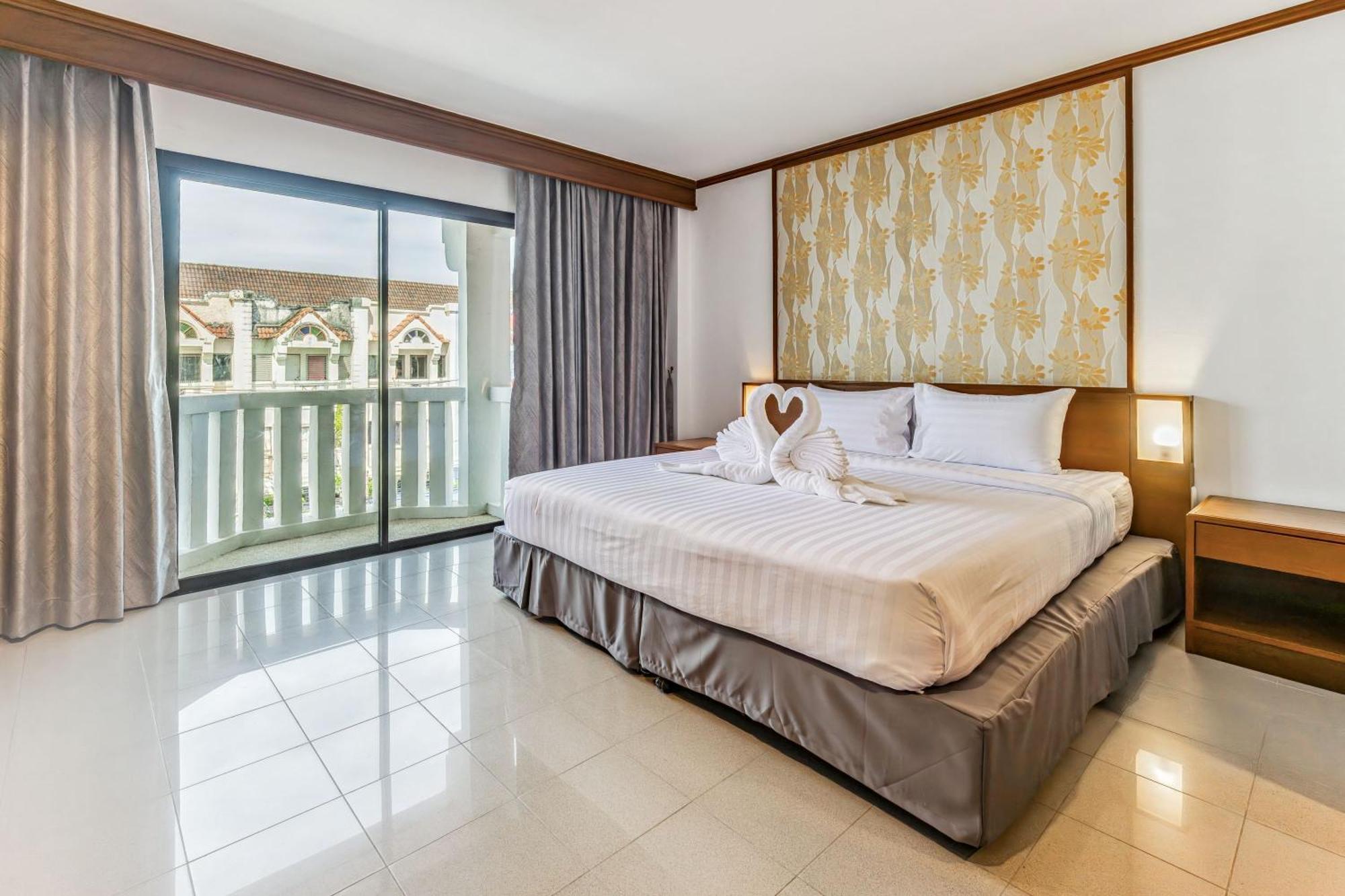 Rattana Beach Hotel Karon Quarto foto