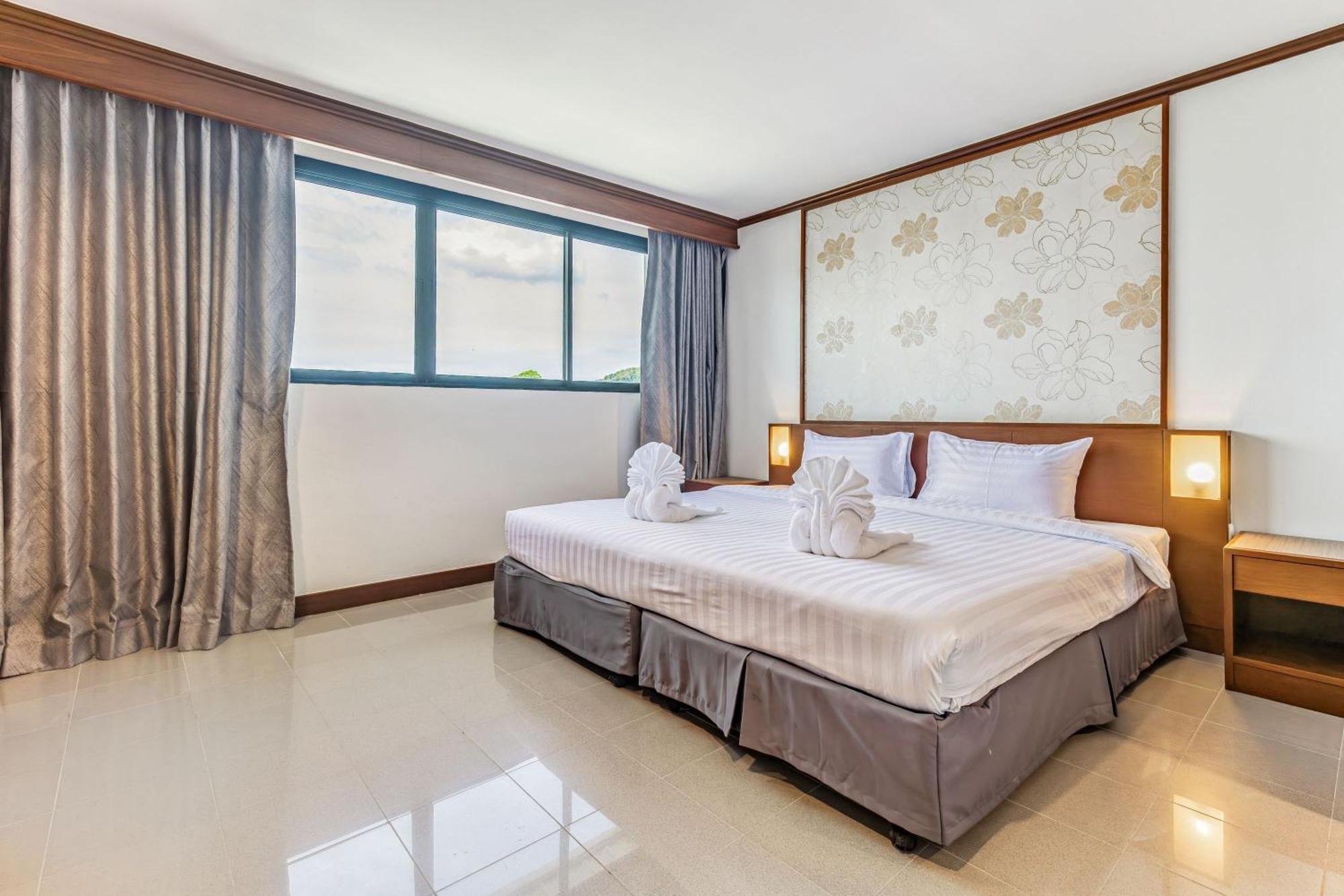 Rattana Beach Hotel Karon Quarto foto