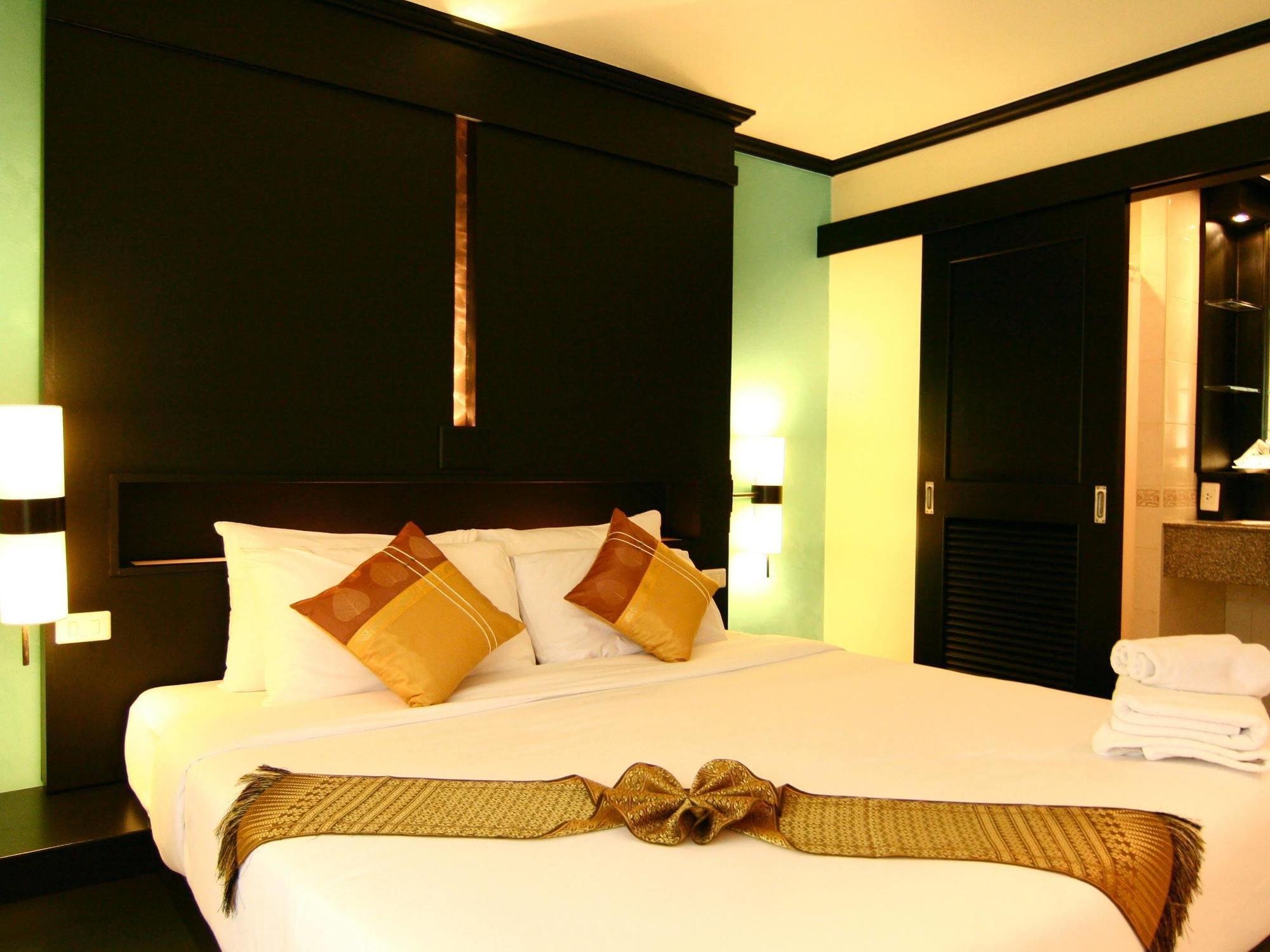 Rattana Beach Hotel Karon Exterior foto